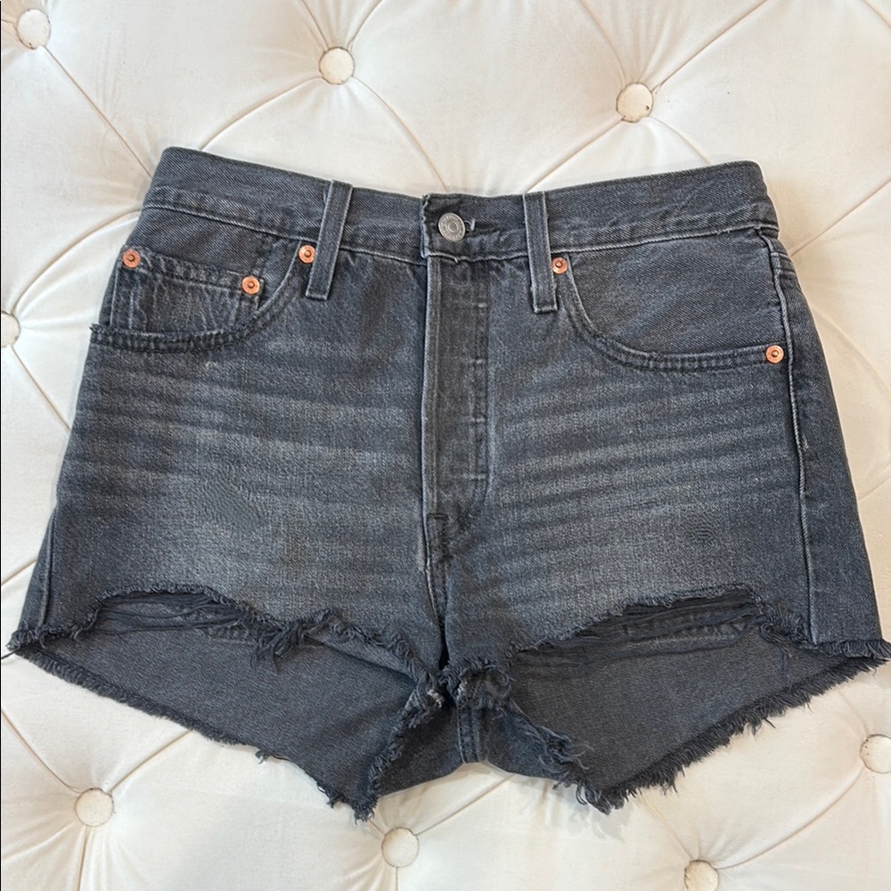 501 washed black shorts